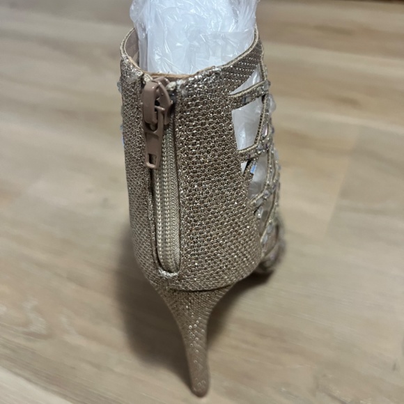 Gold sparkly heels - Picture 3 of 5